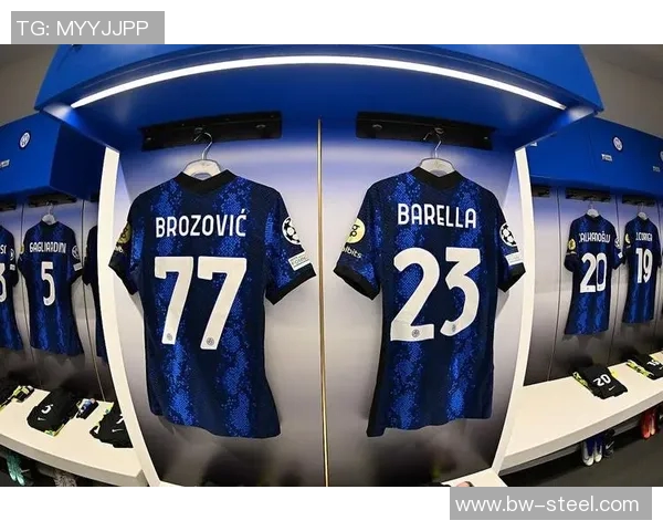 足球场上的传奇9号球星与他们的辉煌历史与成就解析 足球场上的传奇9号球星与他们的辉煌历史与成就解析