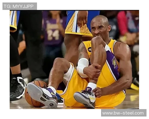 足球明星因跟腱伤病困扰重返赛场的艰辛历程与复苏之路