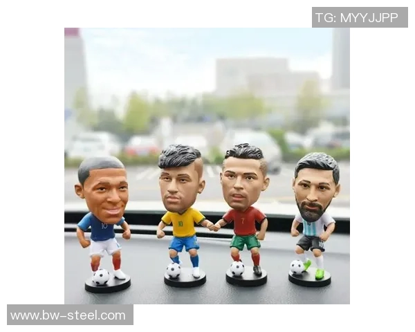 手办足球明星7号的魅力与收藏价值探讨,带你领略球场上的传奇风采 手办足球明星7号的魅力与收藏价值探讨,带你领略球场上的传奇风采