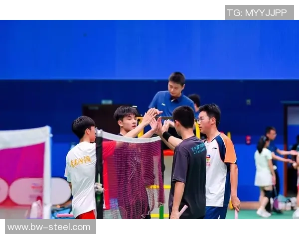 成都羽毛球队在选拔赛中以83分稳居积分榜首位引发关注